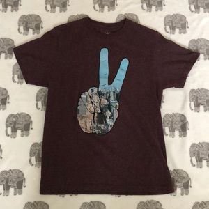 Ocean Current City Peace Sign Men’s Tee